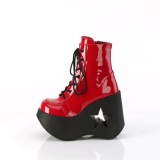 lakk emo 13 cm DYNAMITE-106 alternative kileh�ler plat�boots r�d